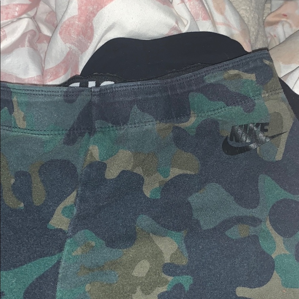 Camo Nike leggings